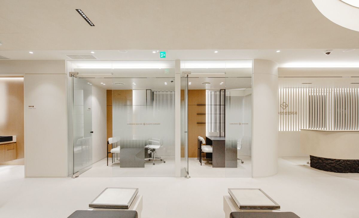 강남서연성형외과 photo 3